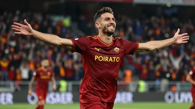 L'AS Roma batte l'Atalanta 2-1 con due gol nel finale di Matías Soulé e Mario Hermoso, mantenendo il primo posto in Serie...