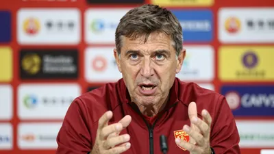 Il tecnico della Roma Gian Piero Gasperini chiede uno sforzo finale sul mercato per un terzino e un attaccante, lodando...
