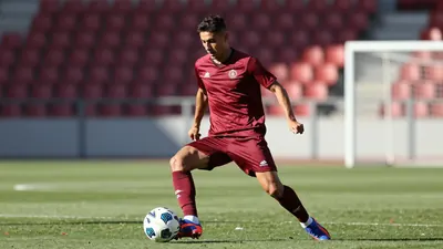 L'AS Roma, prima in classifica con 12 punti, affronta l'Inter seconda in un big match che potrebbe definire la corsa scudetto