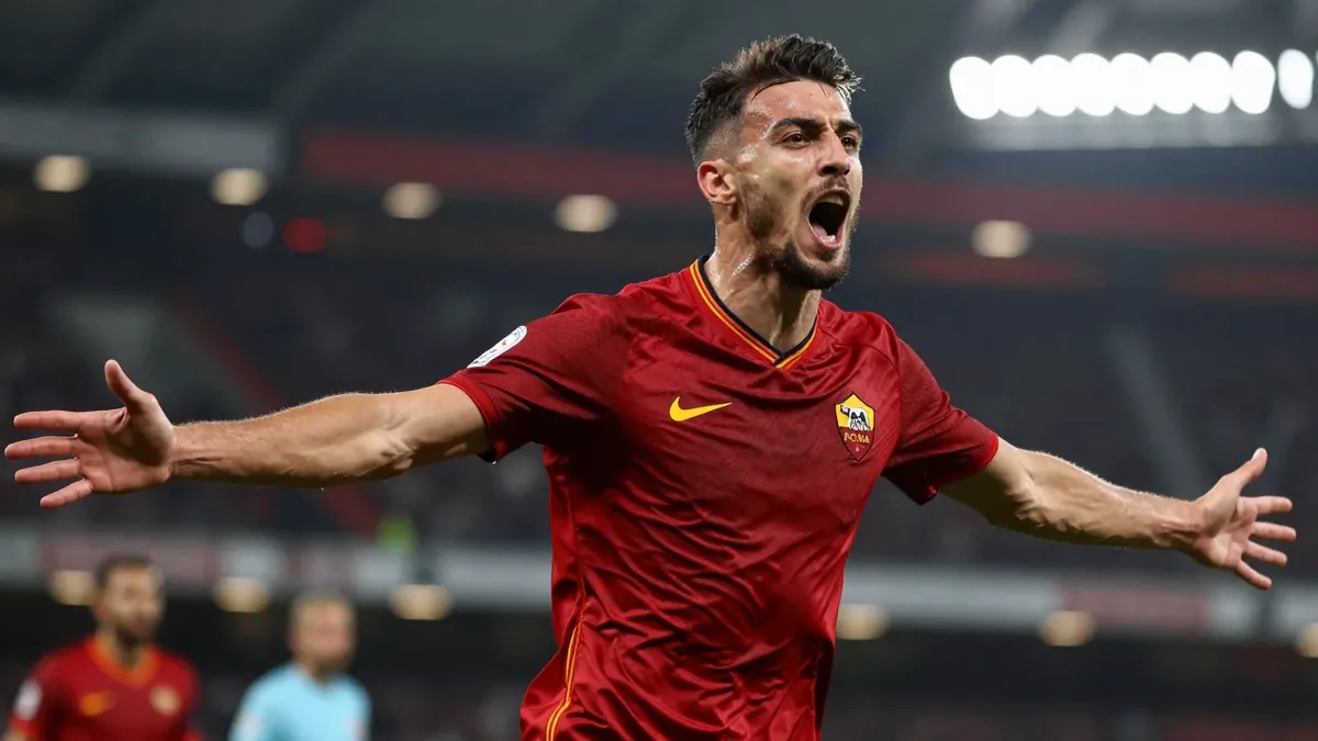 L'AS Roma batte 3-0 il Lecce in trasferta con una tripletta di Matias Soule, confermandosi prima in classifica con sei...