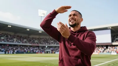 La polizia di Roma ha emesso divieti di accesso agli stadi da uno a cinque anni per 16 tifosi giallorossi, sorpresi a...