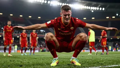 Lorenzo Pellegrini si sottoporrà a controlli medici domani per un problema al bicipite femorale destro, mentre la squadra...